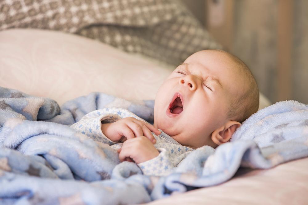 5 motivos que fazem o bebê acordar à noite
